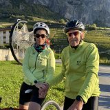 Mélanie Comby, la maman de Morane, et son guide Bernard Bessard : il va veiller sur elle tout au long du trajet.